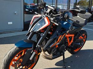 KTM 1290 SUPER DUKE R TECH PACK