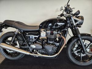 TRIUMPH STREET TWIN 900 2020 900 CM3 | MOTO ROUTIÈRE | 17 791 KM | NOIR | 62700 BRUAY LA BUISSIERE