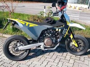 HUSQVARNA 701 SUPERMOTO - 2025