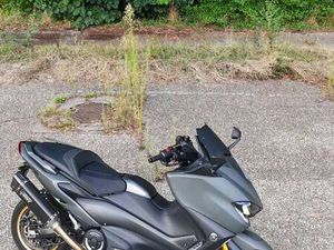 YAMAHA TMAX 560 TECH MAX VERDE