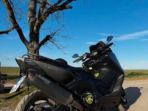 YAMAHA T MAX 530 AKRAPOVIC CARBON