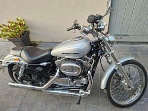 ② HARLEY DAVIDSON SPORTSTER 1200 CUSTOM BJ 2004 23000 KM