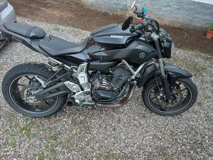 YAMAHA MT-07