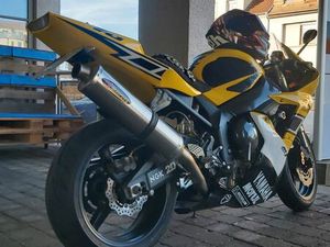 YAMAHA R1 RN09