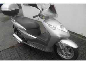 ZU VERKAUFEN HONDA DYLAN 125 ROLLER .MIT MFK CANTON LUCERNE -