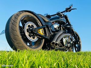 HARLEY DAVIDSON BREAKOUT