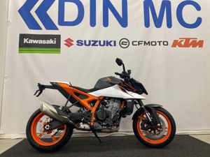 KTM 990 DUKE R FABRIKSNY HOJ FÖR OMGÅENDE LEVERANS • 2026