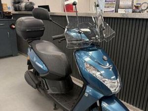 PEUGEOT KISBEE S BROM 45KM E5 2025 SCHERM VALBEUGELS KOFFER — SCOOTERS | PEUGEOT — MARKTPLAATS