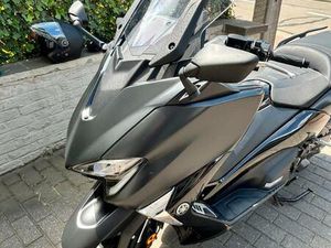 ② YAMAHA TMAX 530 4500KM ETAT PROCHE DU NEUF