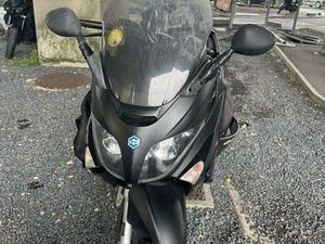 PIAGGO XEVO 125 2016 EN ÉTAT
