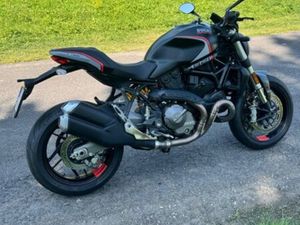 DUCATI MONSTER 821