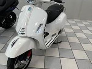 PIAGGIO VESPA 300 GTS HPE
