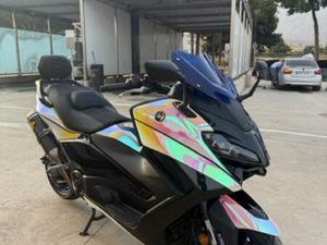 YAMAHA - TMAX 560
