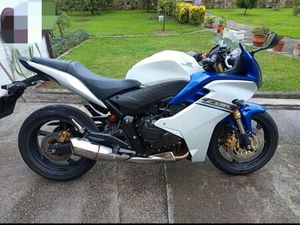 HONDA - CBR 600 F