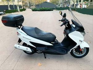 SUZUKI - BURGMAN 125