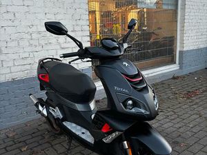 GEBRAUCHTFAHRZEUG ROLLER PEUGEOT SPEEDFIGHT 4 SPORTLINE 2-TAKT !