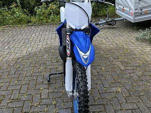 YAMAHA YZ 250