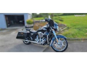 HARLEY DAVIDSON STREET GLIDE 110 CVO 1801 .