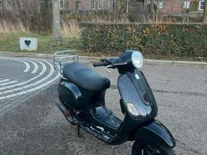 VESPA LX 50 4T SCHADE/ OPKNAPPER. — SCOOTERS | VESPA — MARKTPLAATS