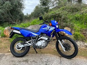 YAMAHA XT XT600E CARCAVELOS E PAREDE