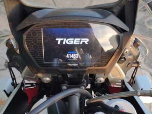 TRIUMPH TIGER 800 XCA ROSSO