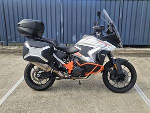 KTM 1290 SUPER ADVENTURE S 2024