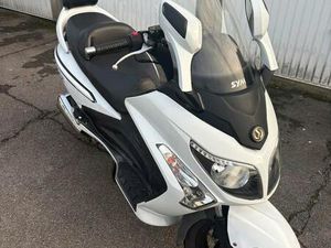 ② SYM GTS 125I EVO – 2012 – SEULEMENT 8 290 KM !