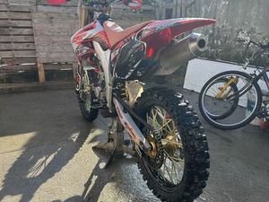 CRF450R 2004 IMPECAVEL ACEITO TROCAS UNIÃO DE FREGUESIAS DA CIDADE DE SANTARÉM