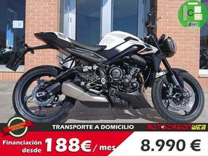 TRIUMPH - STREET TRIPLE 765