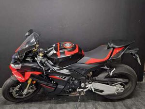 APRILIA RSV4