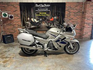 YAMAHA FJR1300A 1300 CC