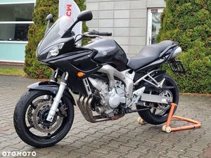 YAMAHA FZ6