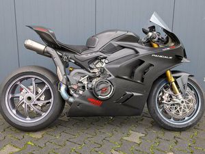 DUCATI PANIGALE V4 R
