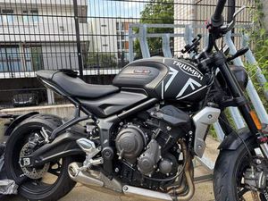 TRIUMPH TRIDENT 660 ROADSTER/RETRO PETROL MANUAL X-RING EURO 5 (82 PS) 660 CC