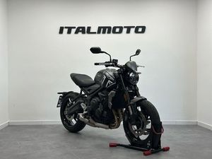 TRIUMPH TRIDENT 660