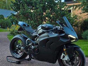 DUCATI PANIGALE V4R CARBON