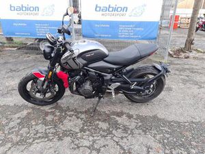 TRIUMPH TRIDENT 660