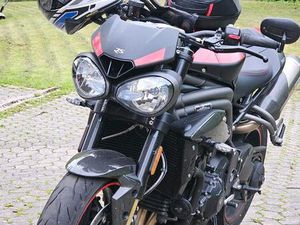 TRIUMPH SPEED TRIPLE 1050 RS NN02