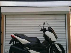 YAMAHA X-MAX 300I 2017Г, ABS, LED, TRC, BLUE CORE 3 БРОЯ
