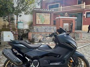 YAMAHA - TMAX TECH MAX