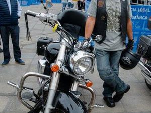 SUZUKI - INTRUDER 800