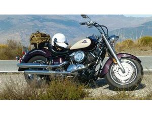 YAMAHA - XVS 1100 VSTAR