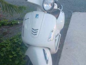 VESPA - GTS SUPER 125