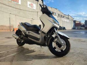 YAMAHA - XMAX