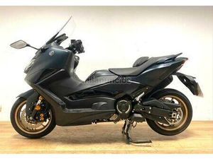 YAMAHA - TMAX