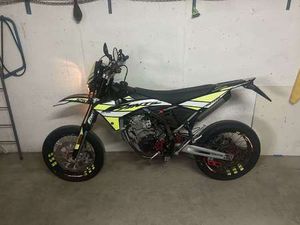 FANTIC STRADA 125 FANTIC MOTARD 125 4T 2019