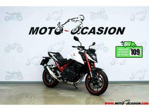 HONDA - CB 750 HORNET