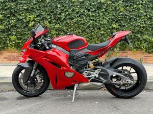 DUCATI - PANIGALE V4