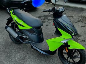 MOTORROLLER KYMCO SUPER R8I