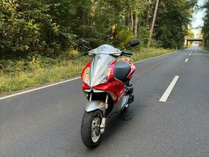 PEUGEOT JETFORCE ROLLER ROT-WEIß, GUTER ZUSTAND